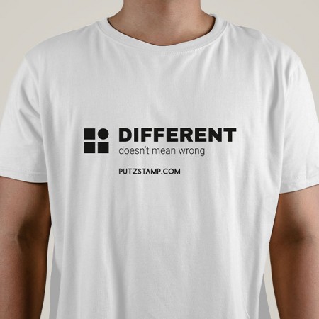 T-SHIRT homem “Different doesn't Mean Wrong”